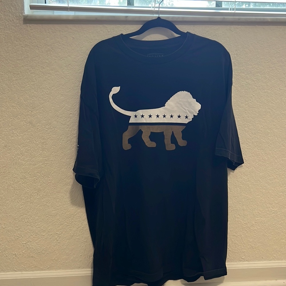 Elusive XXL Men's Streetware Graphic T-Shirt